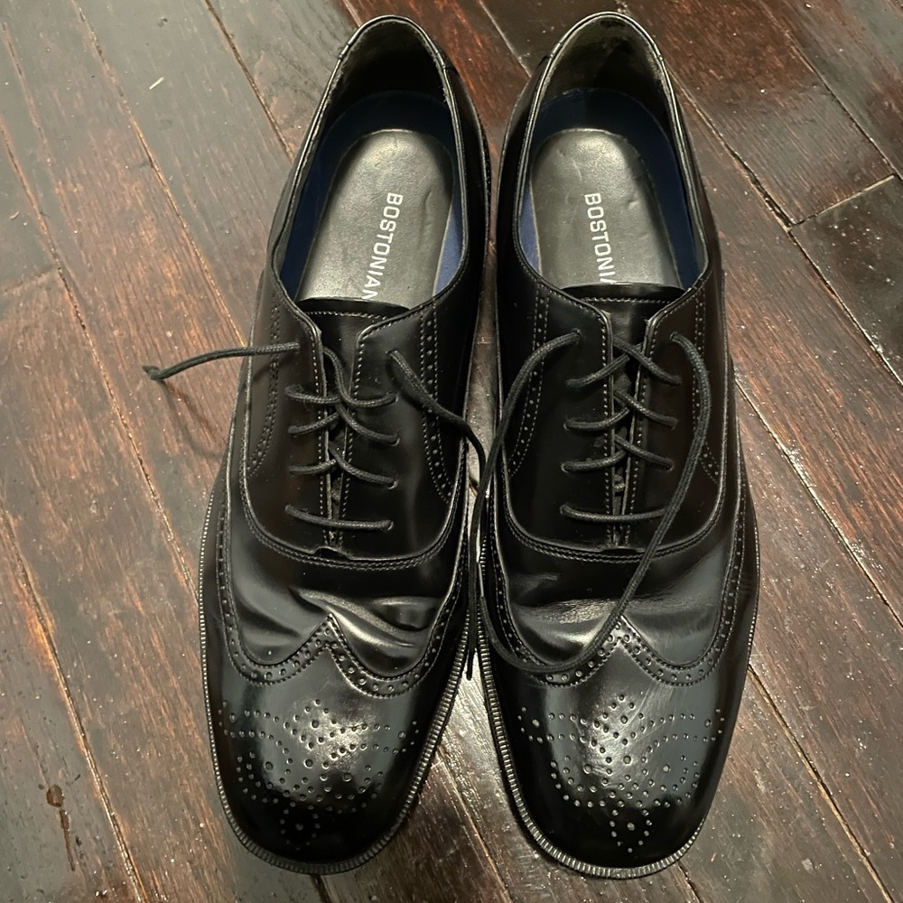 Bostonian Men’s Size 10 Black Dress Shoes